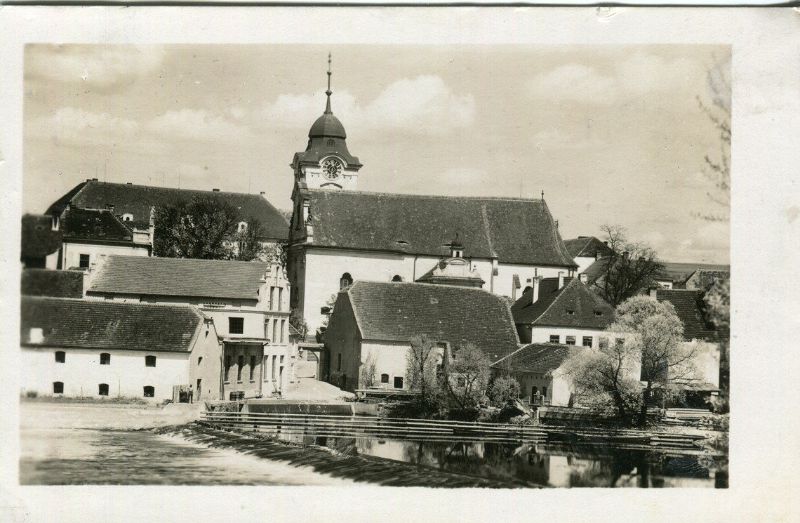 hl-0132-cesla-mlyna-pod-kostelem-frantisek-holas-hotelier-1140
